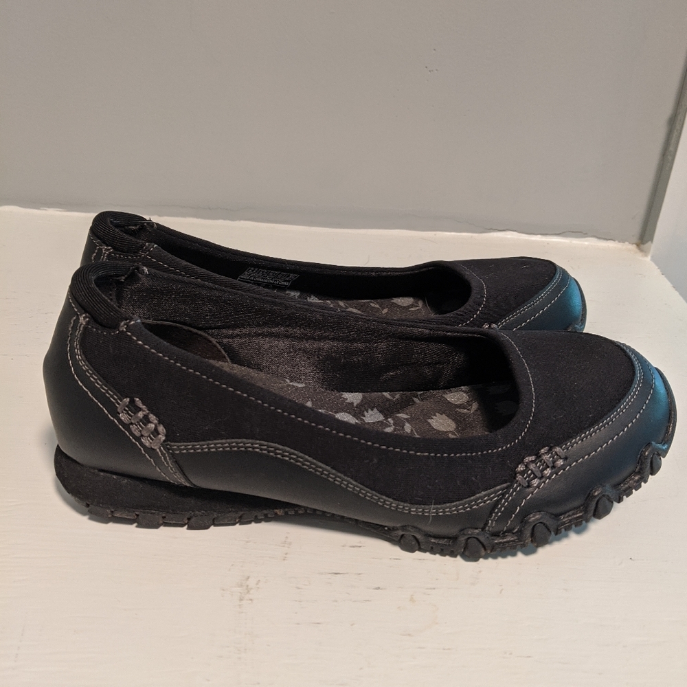 Sketchers Relaxed Fit Memory Foam Slip On